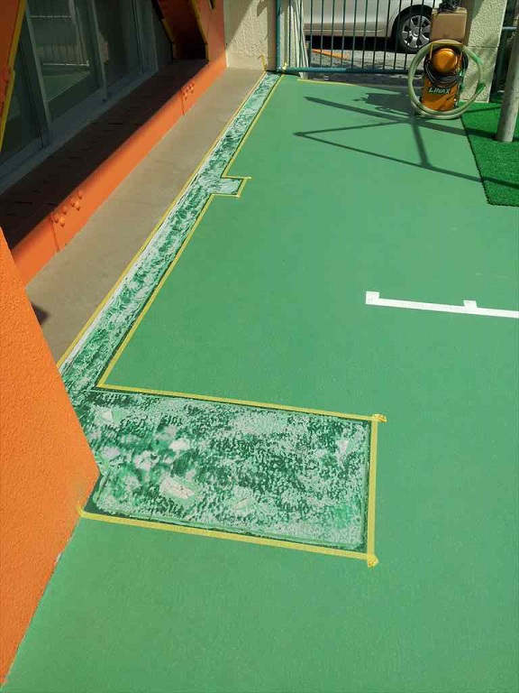 東京都江東区の幼稚園｜園庭床塗装（塗り床）（塗床）剥がれ補修工事：ウレタン