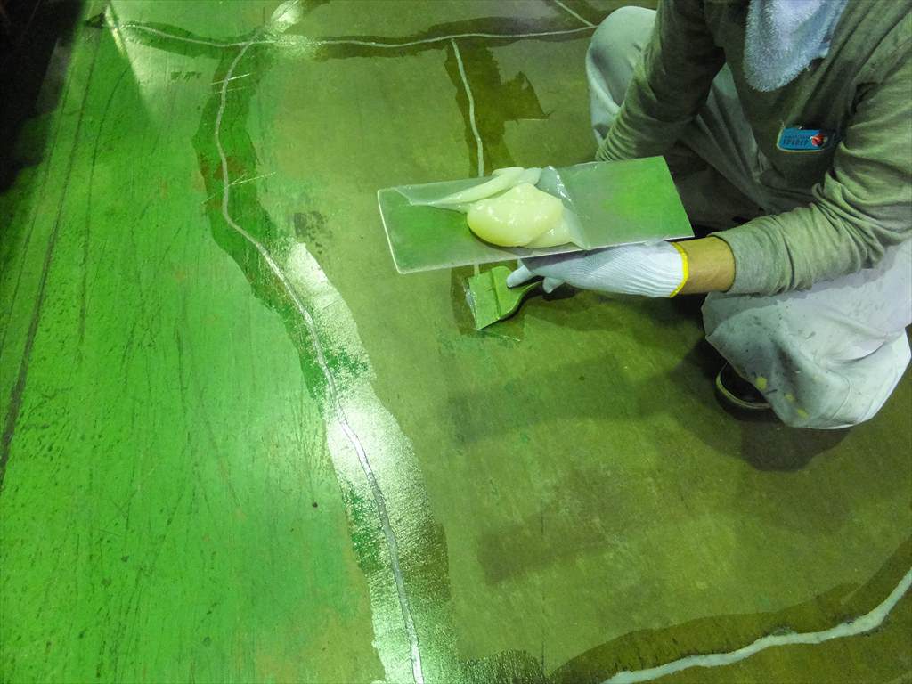 埼玉県内某工場床補修工事｜クラック補修及び塗床補修：エポキシ樹脂注入、ケミクリートＥ