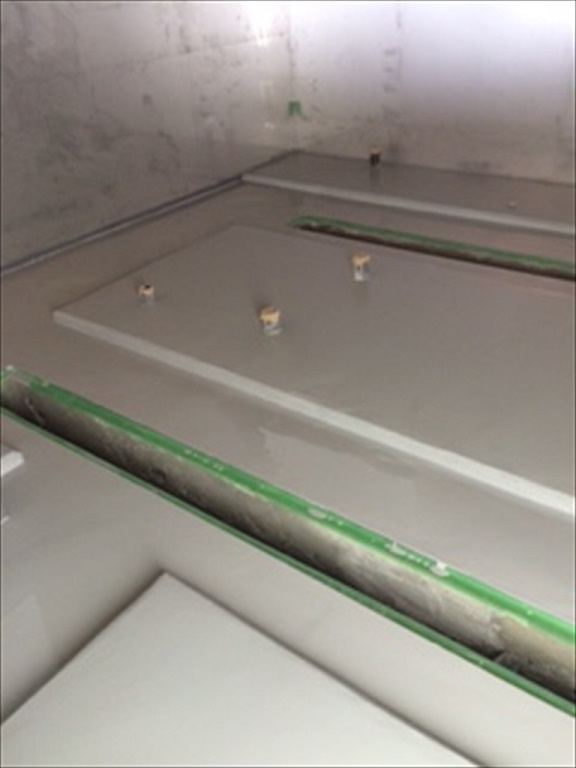 東京都立川市の某ショッピングモール｜レストラン店舗の厨房塗り床（塗床）工事：タフクリートＨＦ