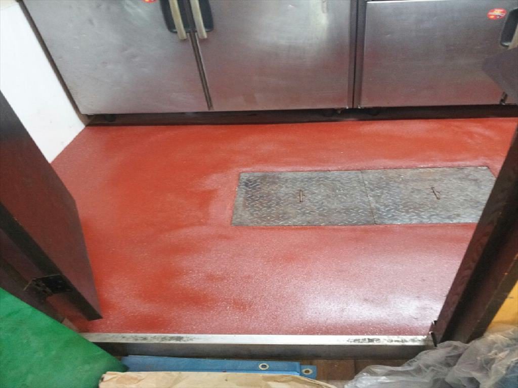 埼玉県北本市の牛丼屋さんの厨房床塗装（塗り床）塗り替え工事｜耐熱ピュール