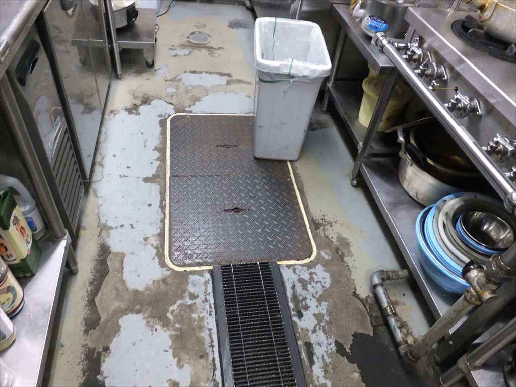 東京都杉並区の焼肉店｜厨房ウレタン防水剥離補修工事　下見