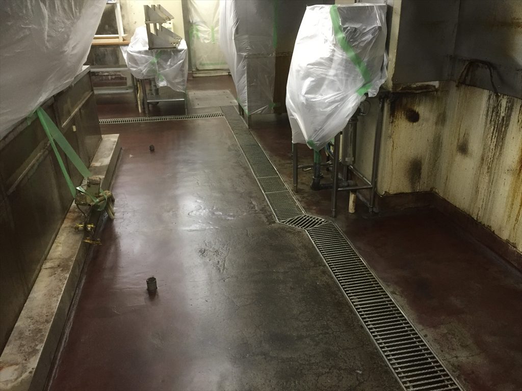 東京都豊島区池袋のビアホール｜厨房床塗装（塗り床）改修：ケミクリートＭＳＬモルタル防滑工法