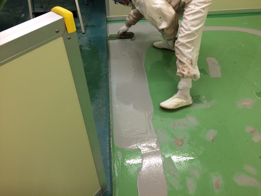 群馬県内の食品工場（缶詰）｜塗り床補修工事：ケミクリートＥ