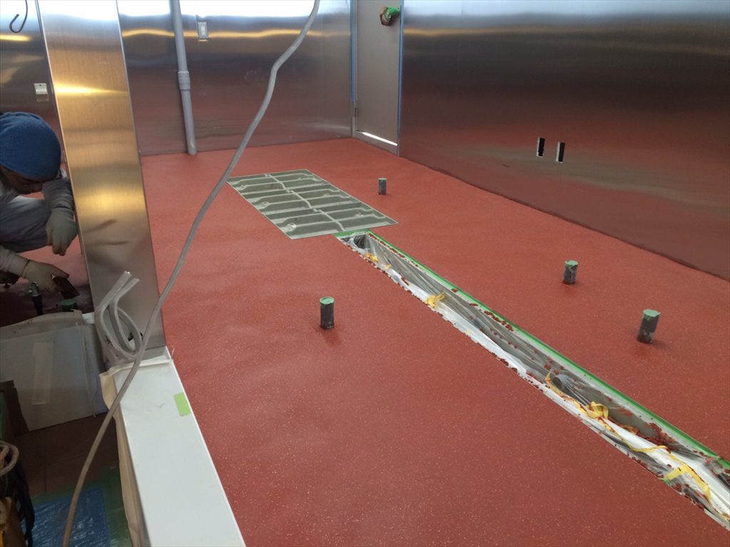埼玉県熊谷市のラーメン店舗新築｜塗り床（床塗装工事）：耐熱用途：タフクリートＭＨ