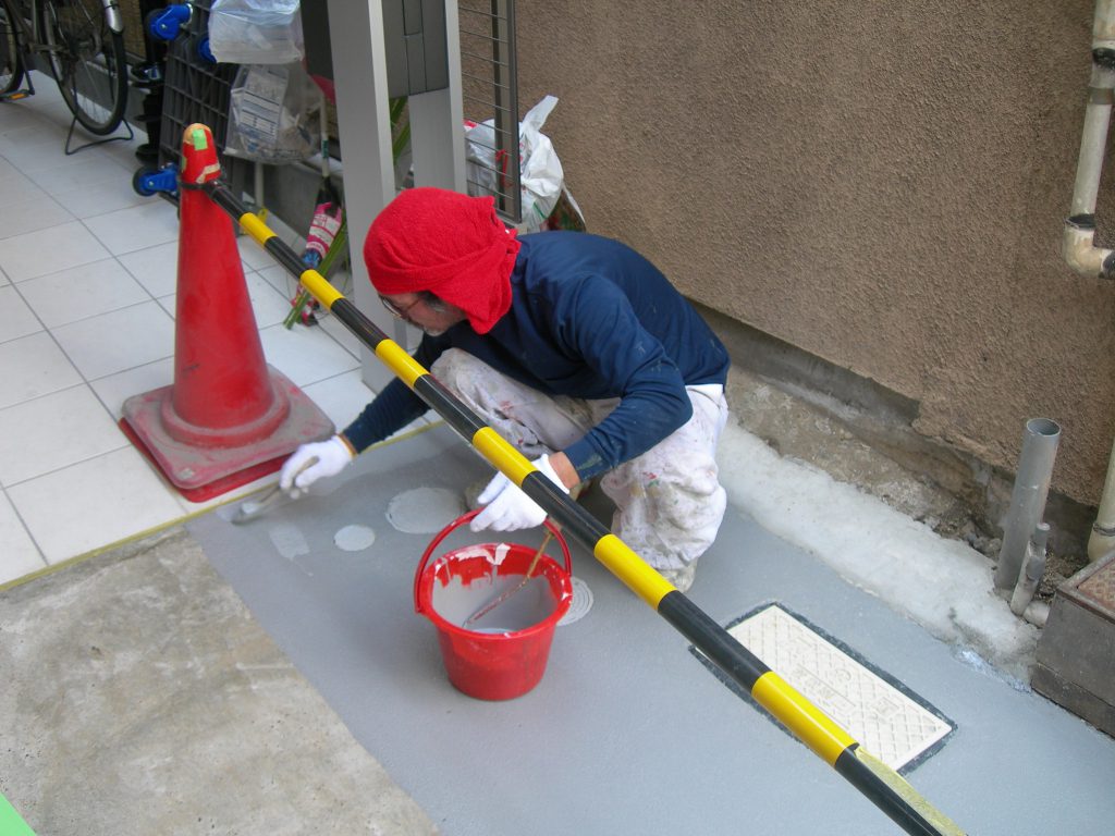 東京都荒川区個人邸｜ガレージ（駐車場）塗り床工事：ケミクリートＥ防滑工法