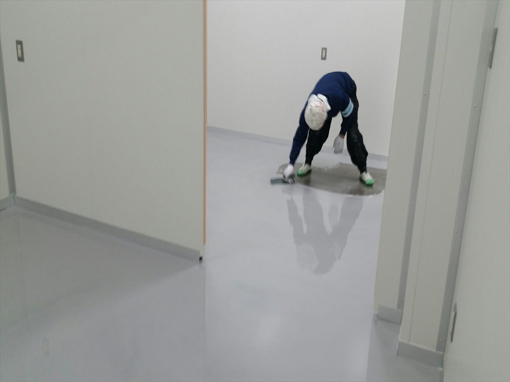 東京都江東区のクリンルーム｜床塗装（塗床）工事：ケミクリートＥ