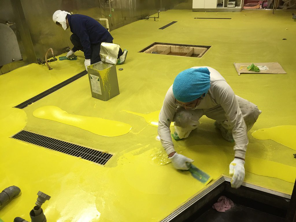 東京都中央区人形町のハンバーガー宅配店の厨房床塗装工事