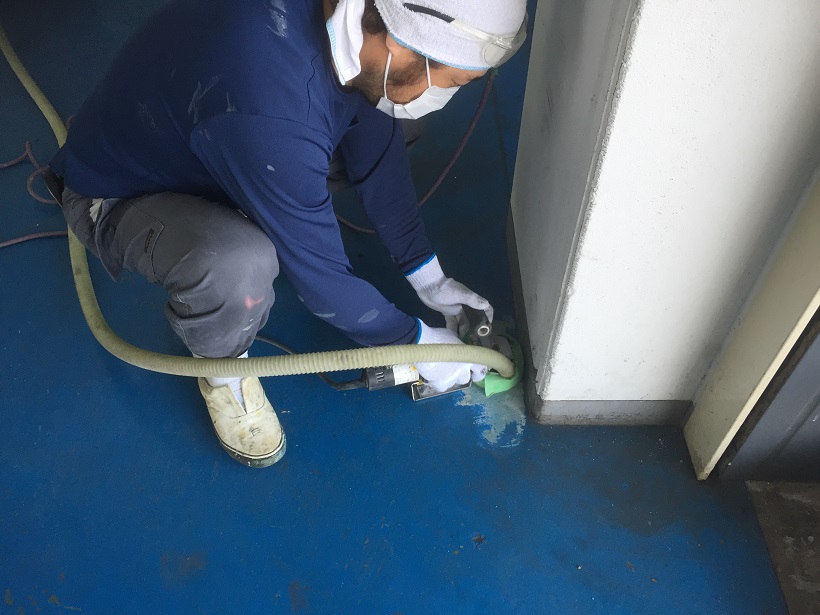 神奈川県横浜市都筑区でガレージ（自動車整備工場）｜床塗装（塗床）工事：ケミクリートＭＳペースト工法