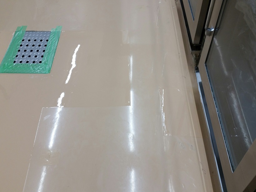 東京都町田市のスーパー｜ベーカリー作業室床塗装（塗床）剥離補修工事：エポキシ樹脂塗床　ケミクリートＥ