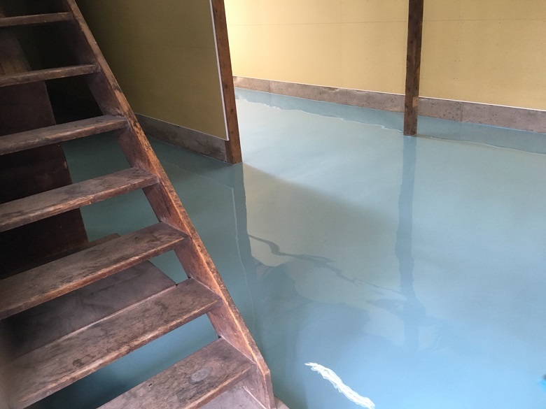 千葉県佐倉市のキノコ栽培工場｜コンクリート床に塗床（床塗装）：ジョリエースＥ