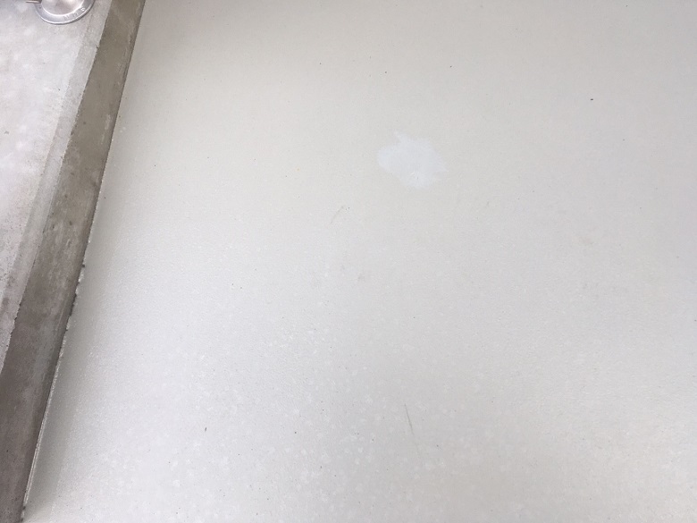 東京都墨田区の吉兼様マンション｜ガレージ床塗装（塗床）：ケミクリートEローラースチップル工法