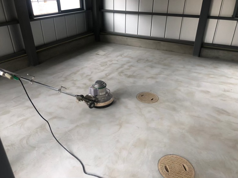 茨城県笠間市の倉庫｜コンクリート塗床（床塗装）工事：ケミクリートＥＰカラー