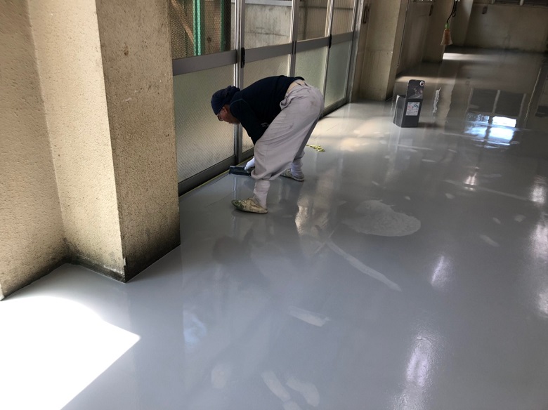 神奈川県厚木市の精密機械工場｜床塗装（塗床）工事：ケミクリートＥ
