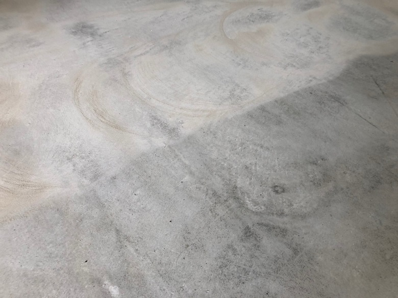 武蔵村山市の個人邸ガレージ（駐車場）｜床塗装（塗床）：ケミクリートＥＰカラー