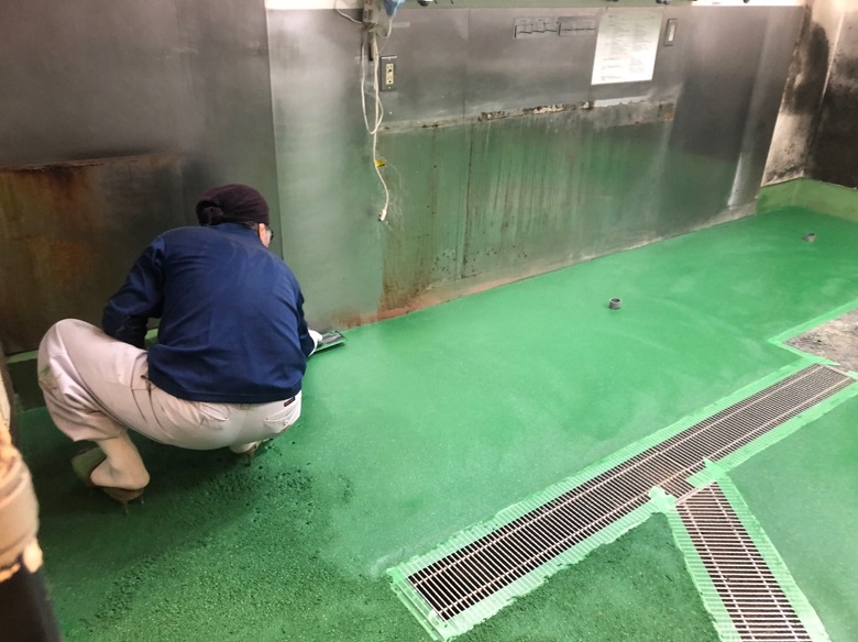 東京都足立区の焼き鳥屋厨房｜床塗装（塗床）：タフクリートＭＨ