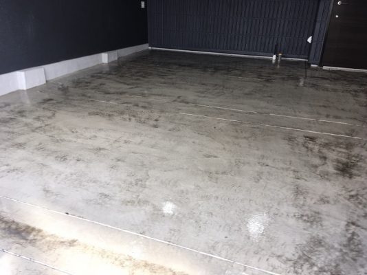 工務店・ハウスメーカー向け｜コンクリートの色むらクレームを床塗装で解決