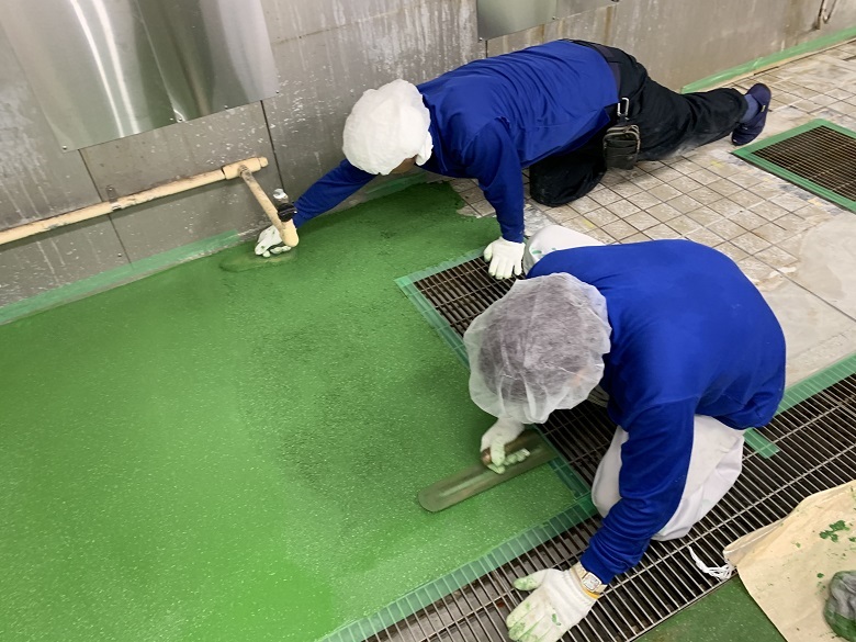 埼玉県所沢市病院厨房｜床タイル剥がれを塗床でなおす：タフクリートＭＨ