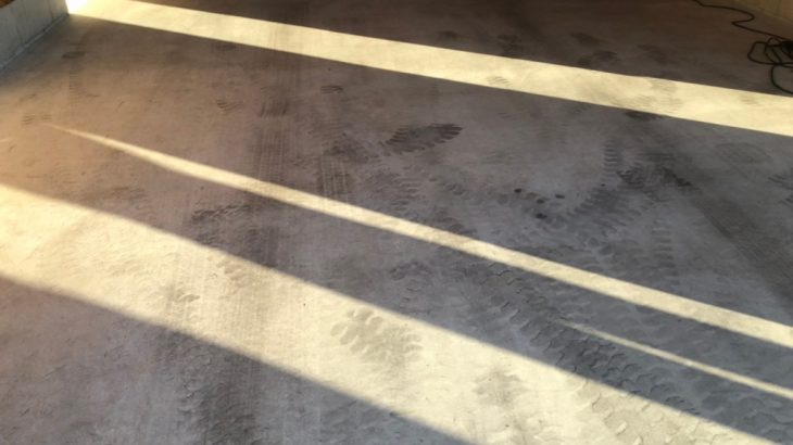 埼玉県春日部市｜倉庫コンクリート、防塵・防湿目的床塗装工事：ケミクリートＥＰカラー