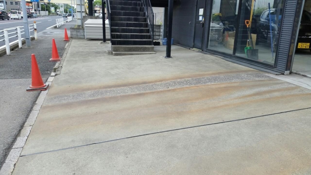 施工前のコンクリート床