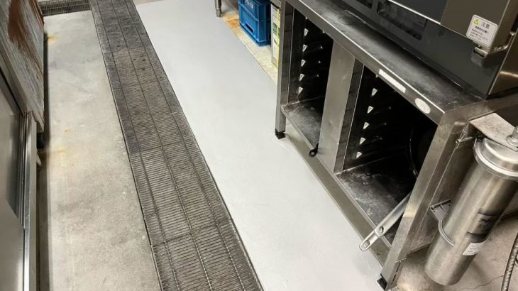 ビジネスホテル 厨房の床塗装（塗床）工事｜東京都港区 作業場の床補修工事（ケミクリートMS）