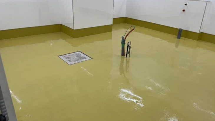 病院 手術室の床新設・塗床工事｜千葉県東金市 医療施設向けの床塗装工事（タフクリートMH・LR）