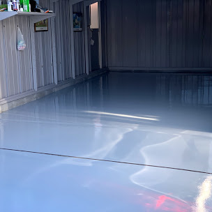 ガレージの床コンクリートへエポキシ樹脂系の防塵塗装